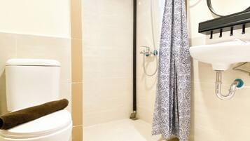 Apartemen Deluks | Kamar mandi