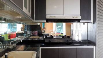 Căn hộ Tiêu chuẩn | Bếp riêng | Tủ lạnh, dụng cụ nấu nướng/bát dĩa/dao nĩa