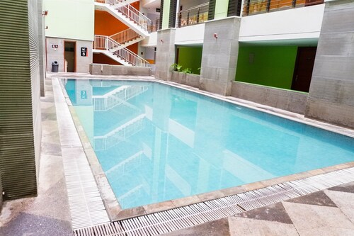 Best Price Studio Near Petra University At High Point Serviced Apartment