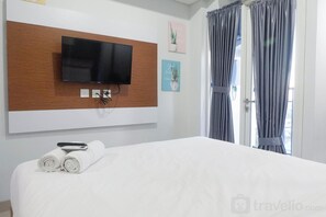 Room - Scenic Modern Studio Room At Tamansari Papilio Apartment (Surabaya)