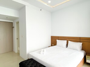 Interior - Comfort Stay Studio At Vasanta Innopark Apartment (Cikarang)