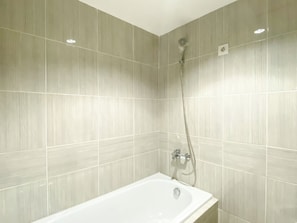 Standard Apartment | Bathroom - Comfort Stay Studio At Vasanta Innopark Apartment (Cikarang)