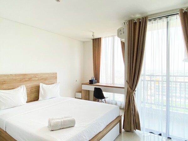 Standard Apartment - Wooden Touch Studio At Lrt City Bekasi Apartment (Bekasi)