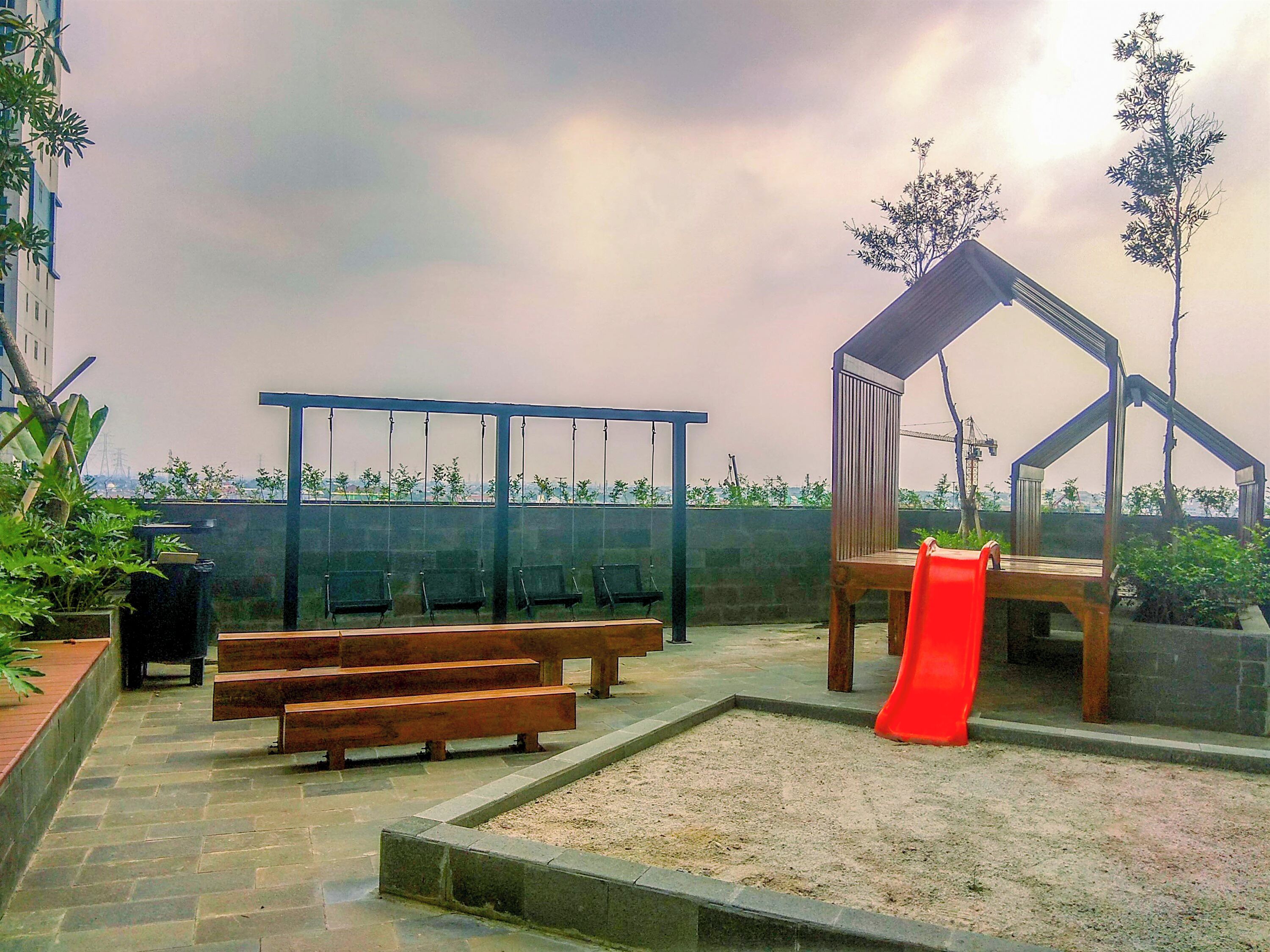 儿童活动区 - 室外