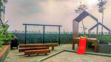 Children’s play area – outdoor