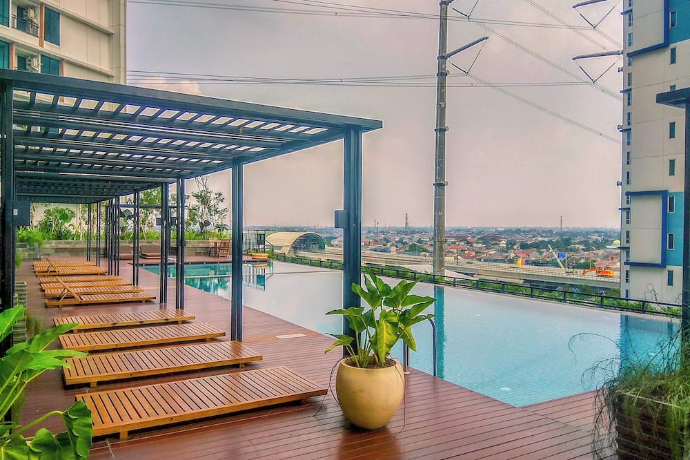White Toned Studio At Lrt City Bekasi Apartment - Kec. Tambun Sel.