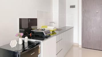 Refrigerador, utensilios de cocina