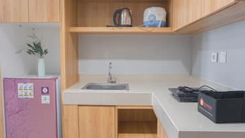 Standard-huoneisto | Yksityinen keittiö | Jääkaappi, liesi, keittoastiat/astiat/ruokailuvälineet