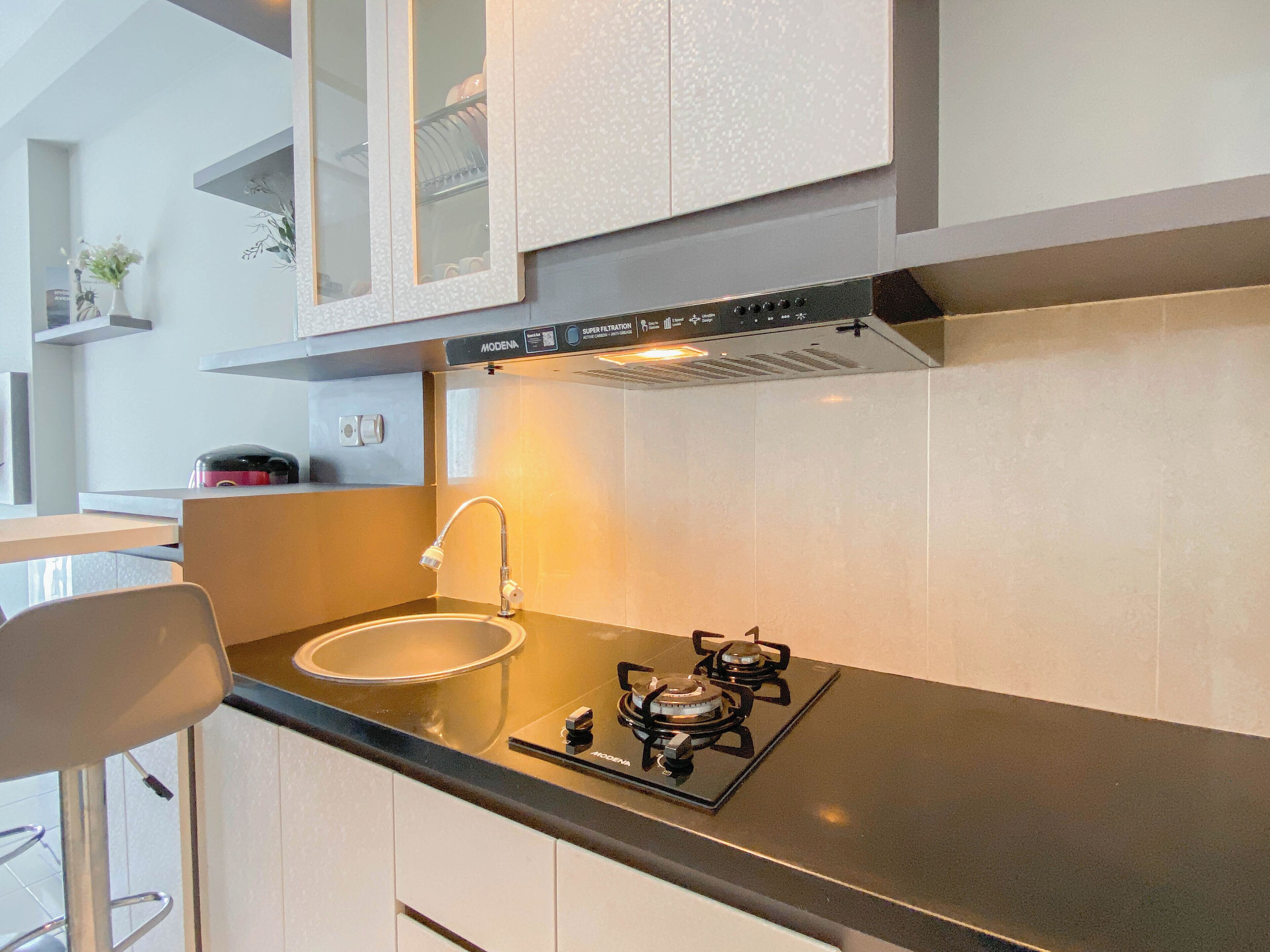 Standard Apartment | Private kitchen | Cookware/dishes/utensils