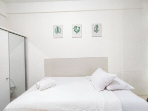 Room - Minimalist 1Br Without Living Room At Pavilion Permata Apartment (Surabaya)