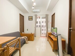 Interior - Big And Cozy 3Br Apartment At Transpark Juanda Bekasi Timur (Bekasi)