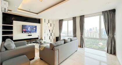 Spacious Luxury 2Br Apartment With Extra Room At Fx Residence
