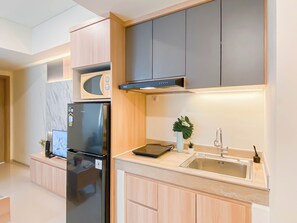 Apartemen Standar | Dapur pribadi | Peralatan masak/sendok-piring