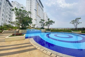 Kolam renang outdoor
