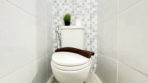 Standard-Apartment | Badezimmer