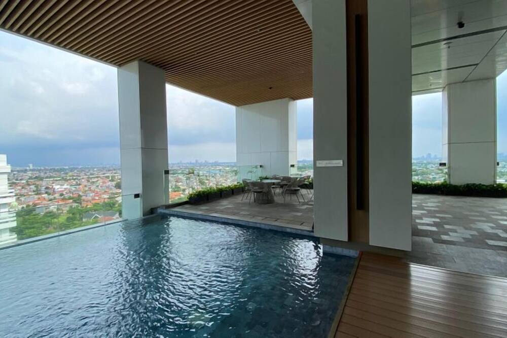 Urban Industrial Touch 1Br Apartment At The Smith Alam Sutera