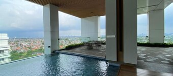 Urban Industrial Touch 1Br Apartment At The Smith Alam Sutera