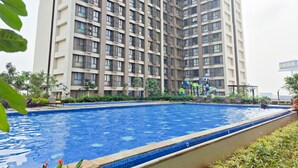 Kolam renang outdoor