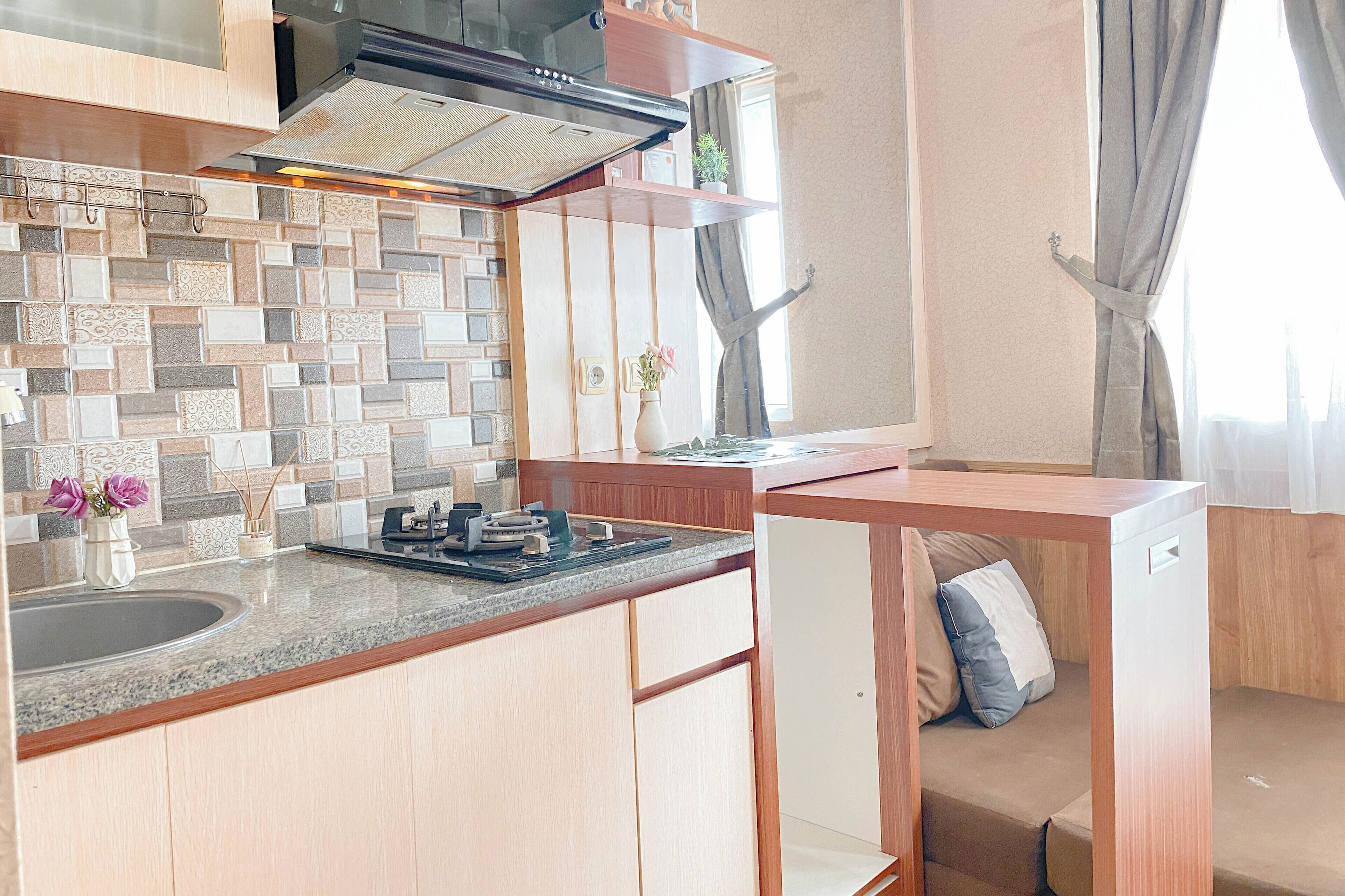 Standard Apartment | Private kitchen | Cookware/dishes/utensils