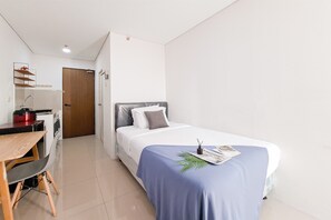 Room - Studio Near Station At Sudimara Forestwalk Apartment (South Tangerang)