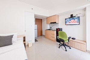 Standard Apartment - Basic Style Studio At Cisauk Point Apartment (Cisauk)