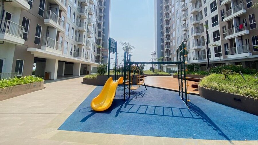 2Br (No Kitchen) Near Tokyo Hub At Tokyo Riverside Pik 2 Apartment