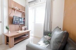 Standard Apartment | Living area