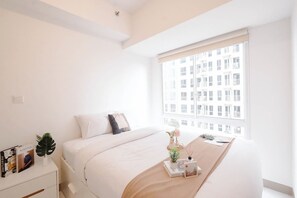 Standard Apartment - Basic 2Br Apartment Near Tokyo Hub At Tokyo Riverside Pik 2 (Teluknaga)