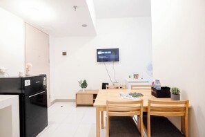 Apartemen Standar | Makan di kamar