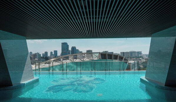 Hồ bơi ngoài trời 