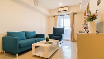 Standard Apartment | Living area