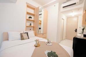 Interior - Basic Look Studio (No Kitchen) Apartment Tokyo Riverside Pik 2 (Teluknaga)