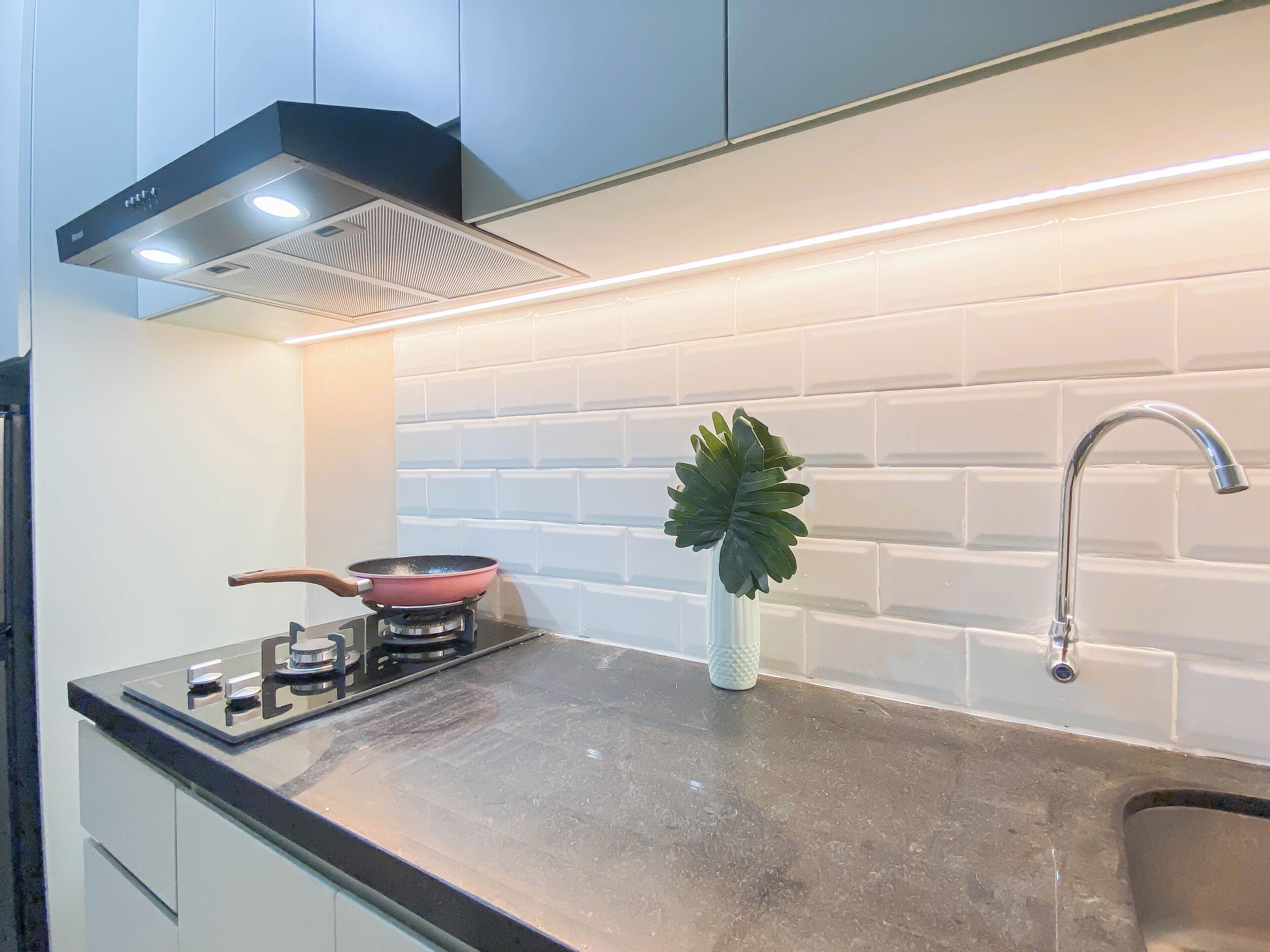 Apartamento standard | Cozinha privada | Talheres/pratos/utensílios de cozinha