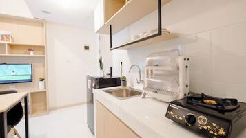Standard Apartment | Dapur peribadi | Alat memasak/pinggan mangkuk/perkakas dapur