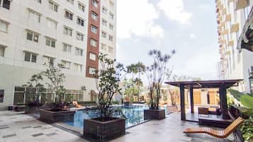 Szabadtéri medence