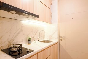 Appartement Standard | Cuisine privée | Batterie de cuisine, vaisselle et ustensiles