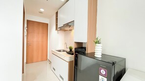 Deluxe Apartment | Dapur peribadi | Alat memasak/pinggan mangkuk/perkakas dapur