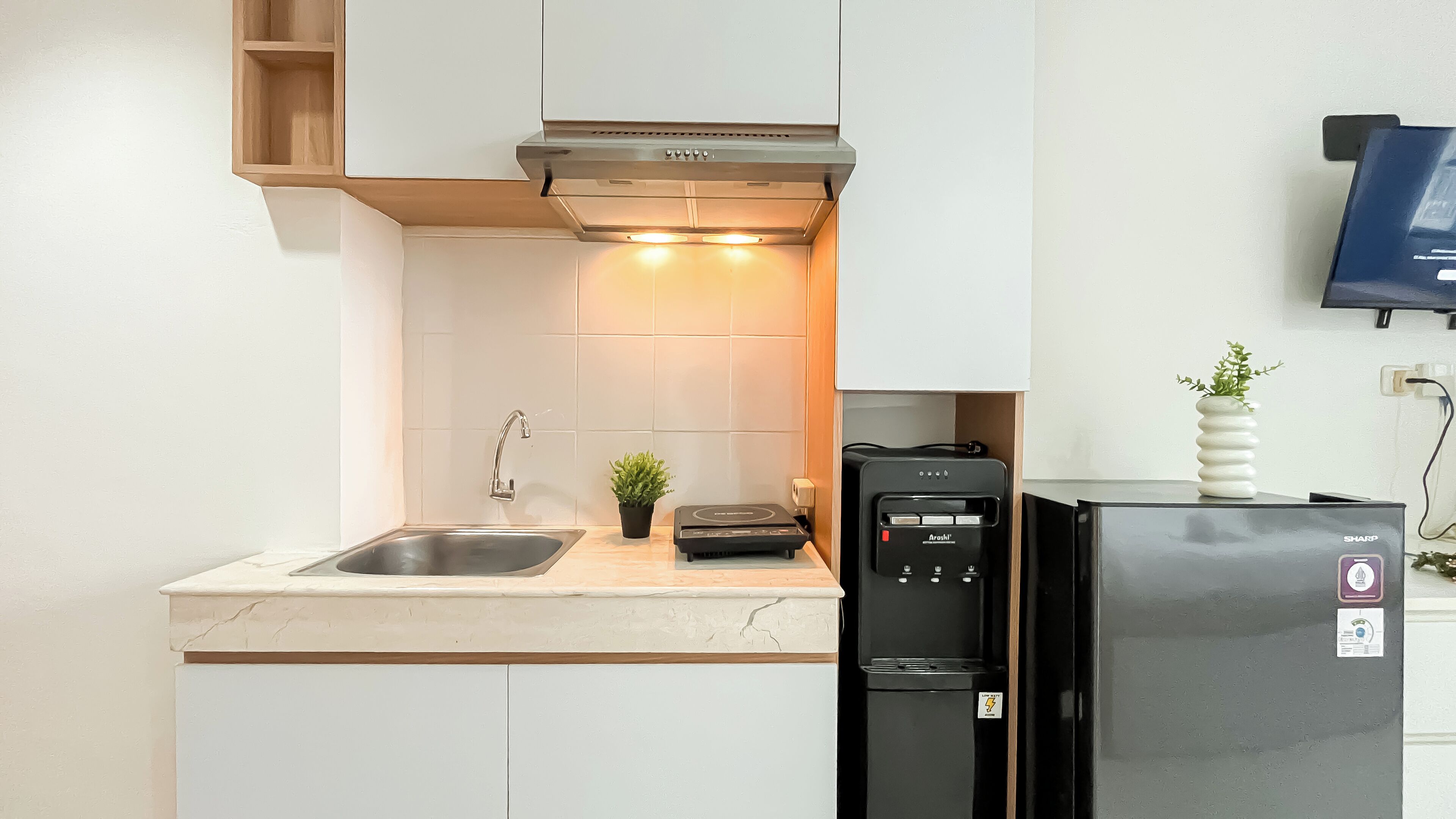 Apartemen Deluks | Dapur pribadi | Peralatan masak/sendok-piring