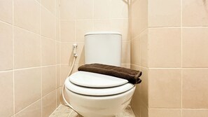 Deluxe Apartment | Bathroom