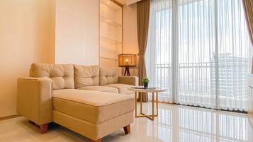 Deluxe Apartment | Living area