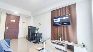 Deluxe Apartment | Living area