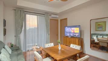 Deluxe Apartment | In-room dining