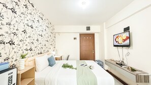 Deluxe Apartment - Cozy Bloom Studio Apartment Cinere Resort (Depok)