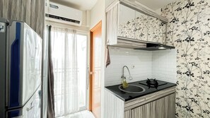 Apartamento luxo | Cozinha privada | Talheres/pratos/utensílios de cozinha