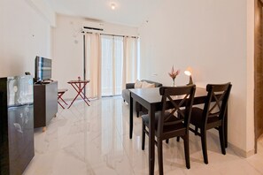 Deluxe Apartment | In-room dining
