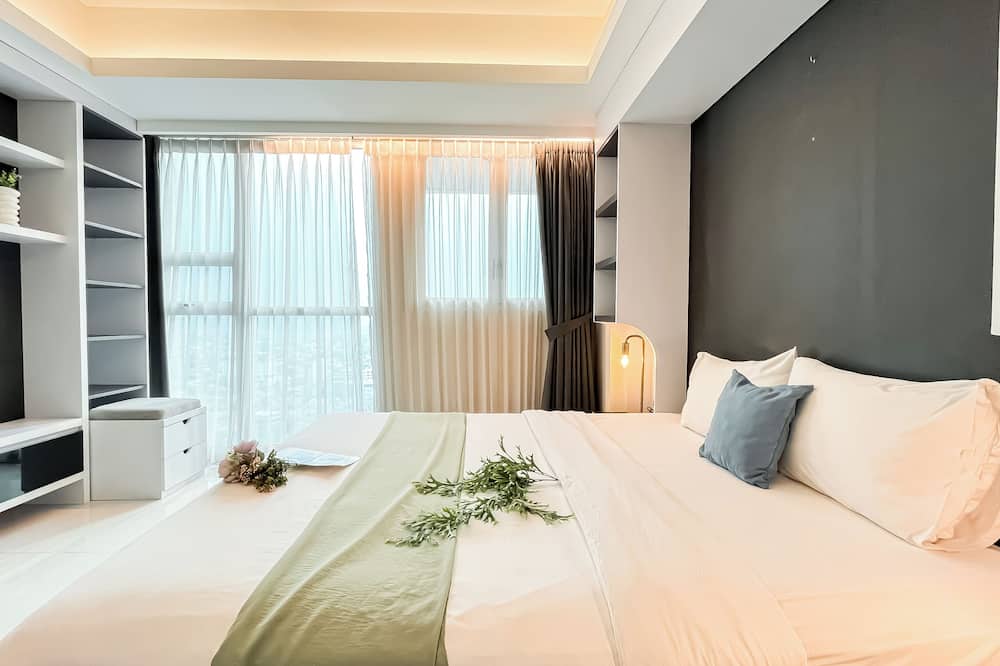 Industrial Chic Studio Apartment At Kemang Village