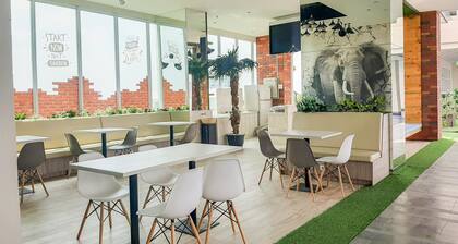 Bright Studio Room Apartment At B Residence