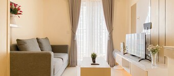 Compact Living 2Br At Meikarta Apartment