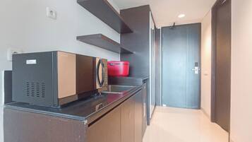 Refrigerador, microondas, arrocera