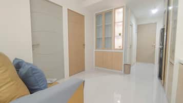 디럭스 아파트 | 거실 공간